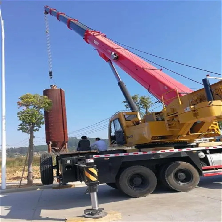 平山县专业吊车租赁多少钱