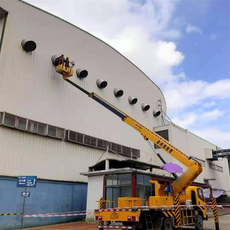 平山县高空作业车出租服务：专业广告牌安装解决方案