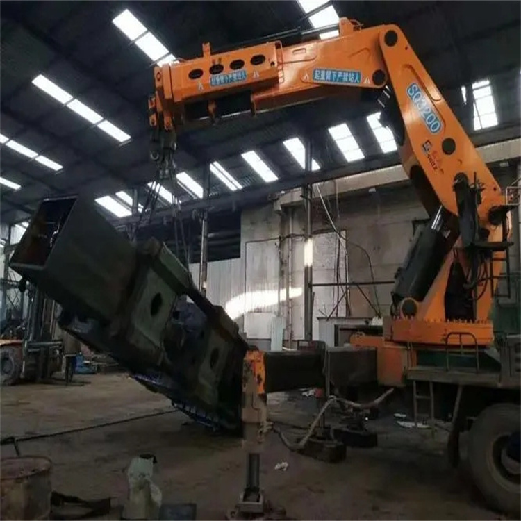 平山县200吨折臂吊出租