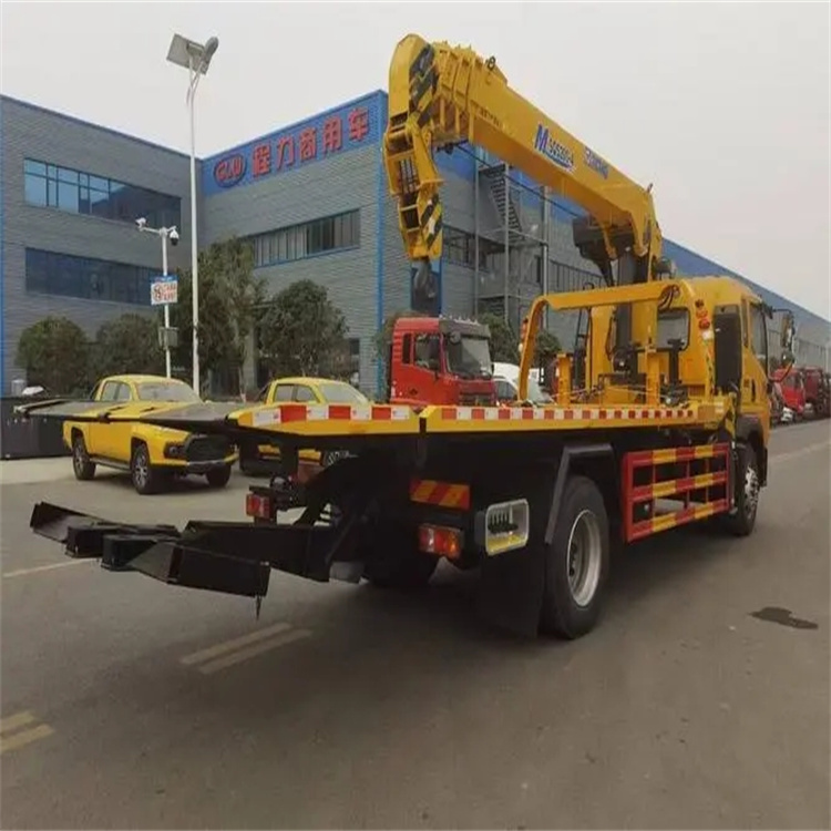 平山县附近小随车吊出租电话，轻松解决搬运烦恼